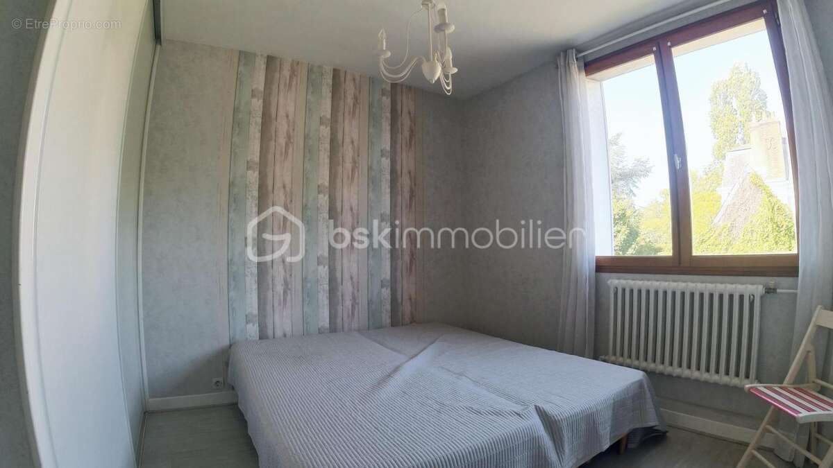 Maison à SAINT-CYR-SUR-LOIRE