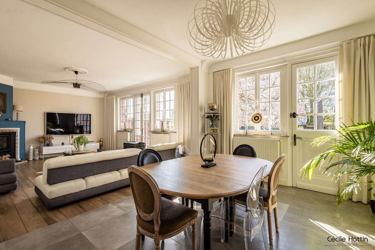 Maison à GONDECOURT