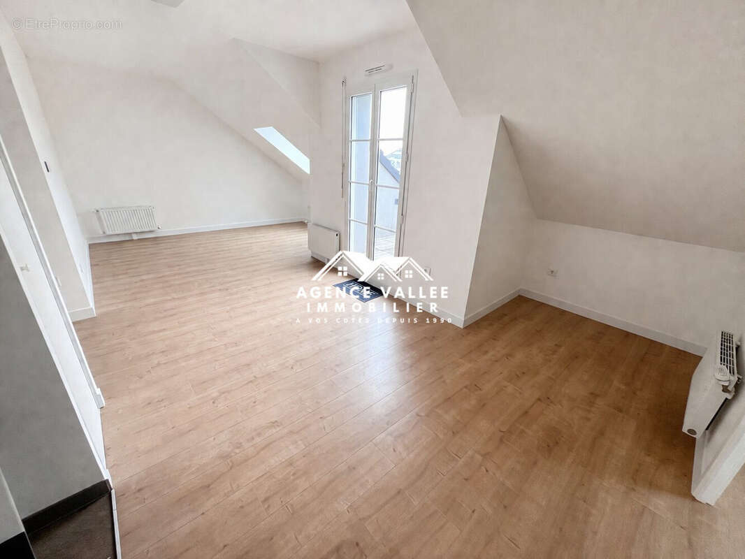 Appartement à SAINT-PIERRE-DU-PERRAY