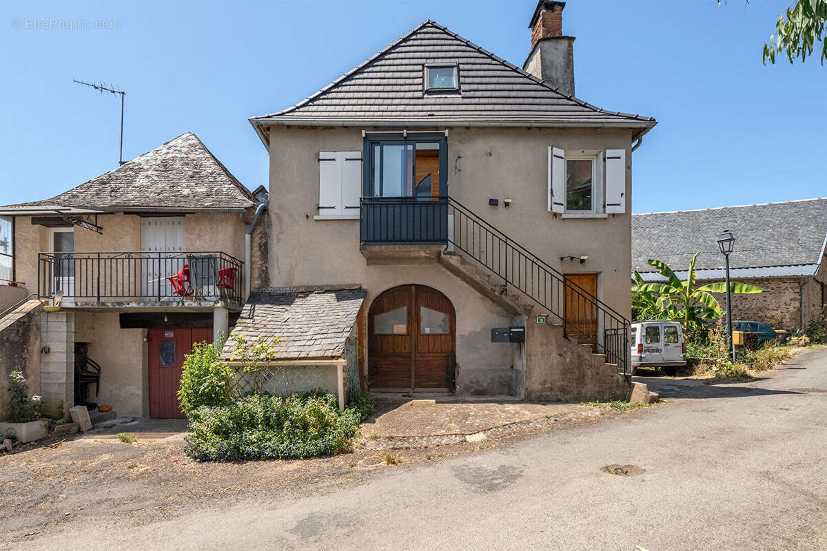 Maison de charme en coeur de village - 167 m2 - Résidence principale + studio indépendant - photo 5