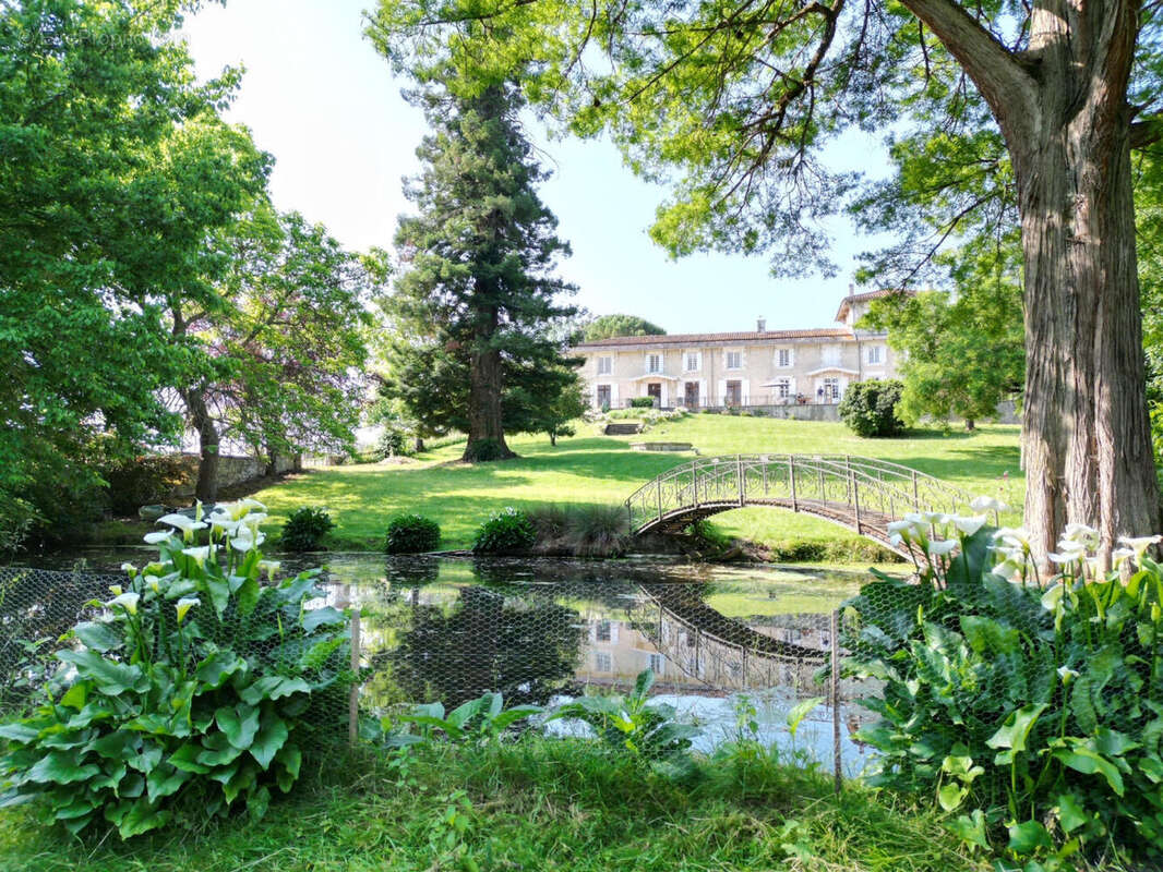 2 - Maison à CHALAIS