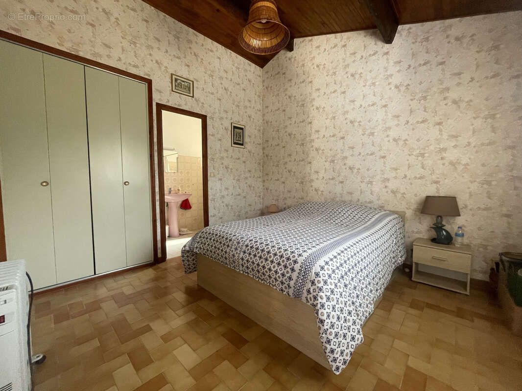 Maison à SAINT-BAUZILLE-DE-LA-SYLVE