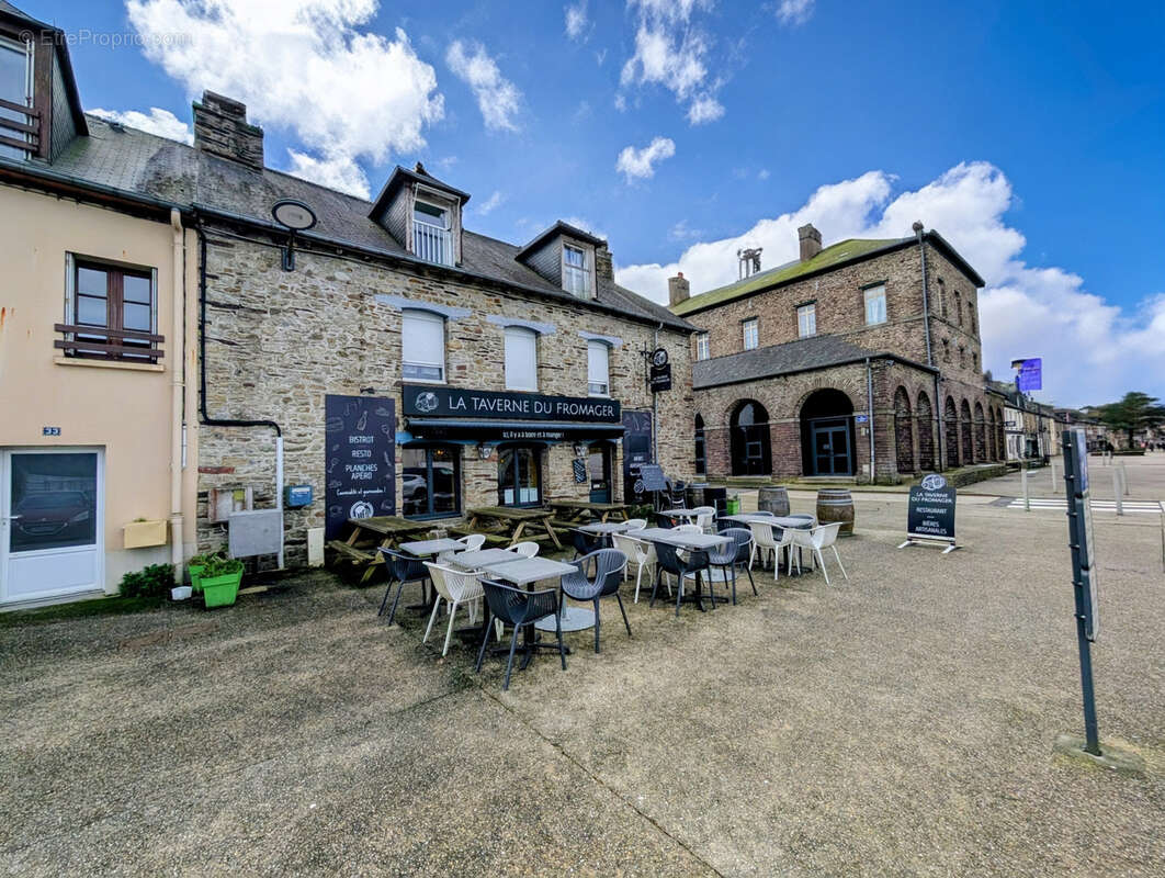 Commerce à PLELAN-LE-GRAND