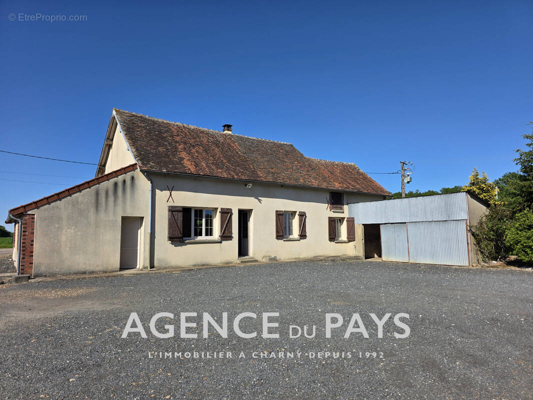 Maison à CHARNY