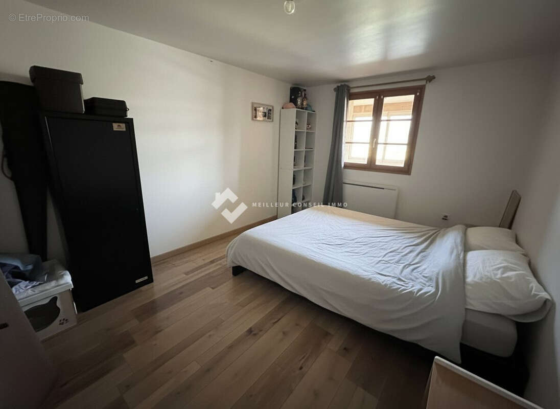 Appartement 165 m² à Beauregard-L'eveque  - photo 4