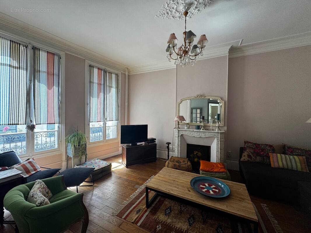 Maison à FONTAINEBLEAU