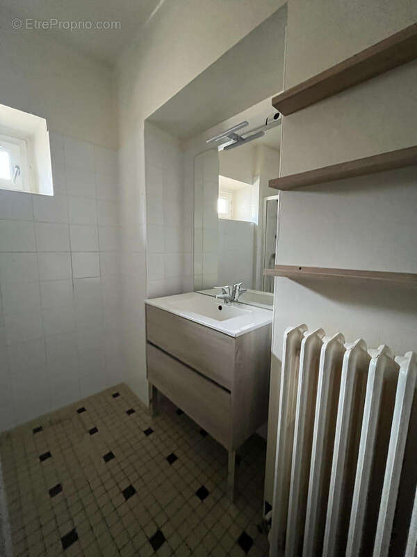 Centre Limoux - Maison T4 avec double garage et cour - photo 9