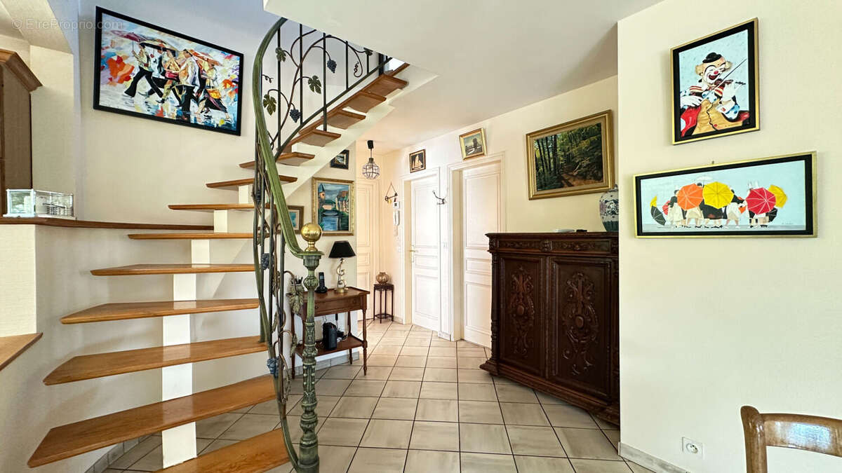 Fouesnant, jolie maison de 3 chambres, au calme, en fond d'impasse. - photo 12