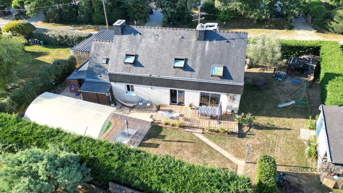 Maison à PLOEMEL