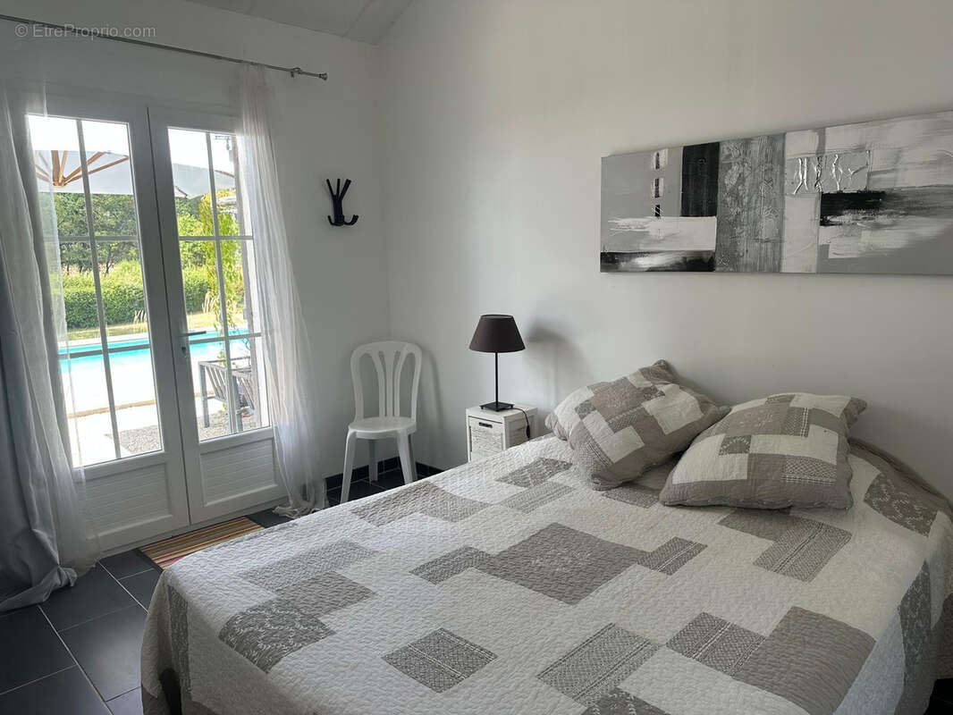 Maison de plain-pied  avec piscine chauffée et espace indépendant - photo 10