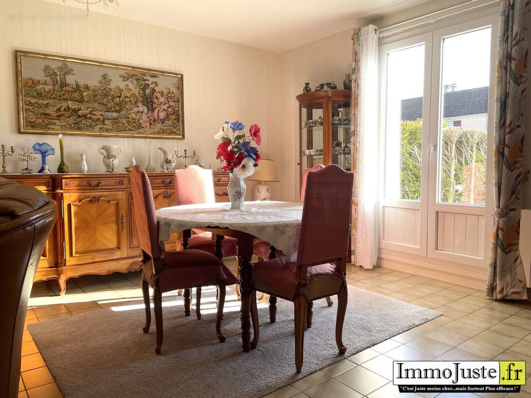 Maison à MONTIGNY-LE-BRETONNEUX