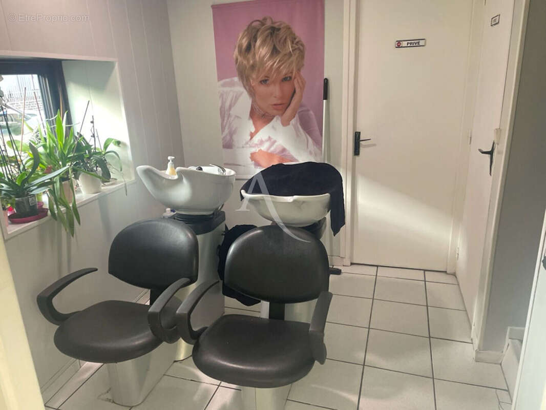 Commerce à PIERREFITTE-SUR-SAULDRE