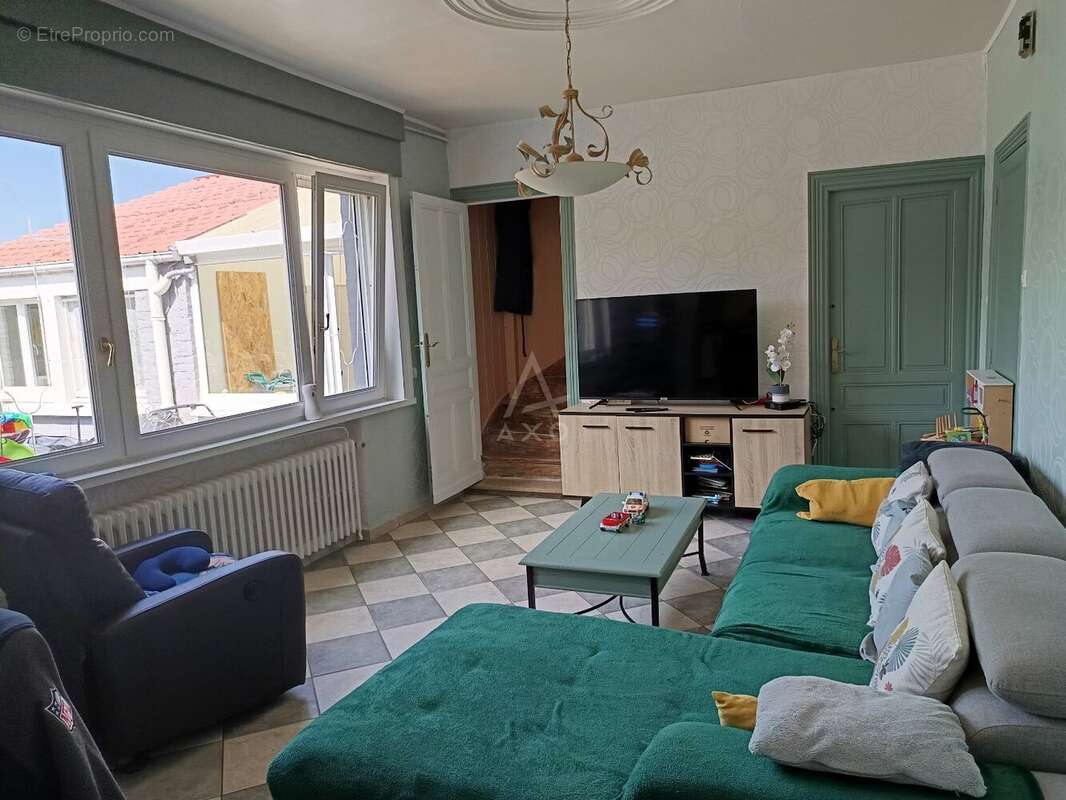 Maison à ESTREE-BLANCHE