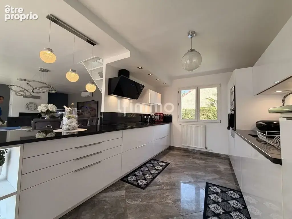 Maison d'exception en semi plain-pied 5chambres - photo 8