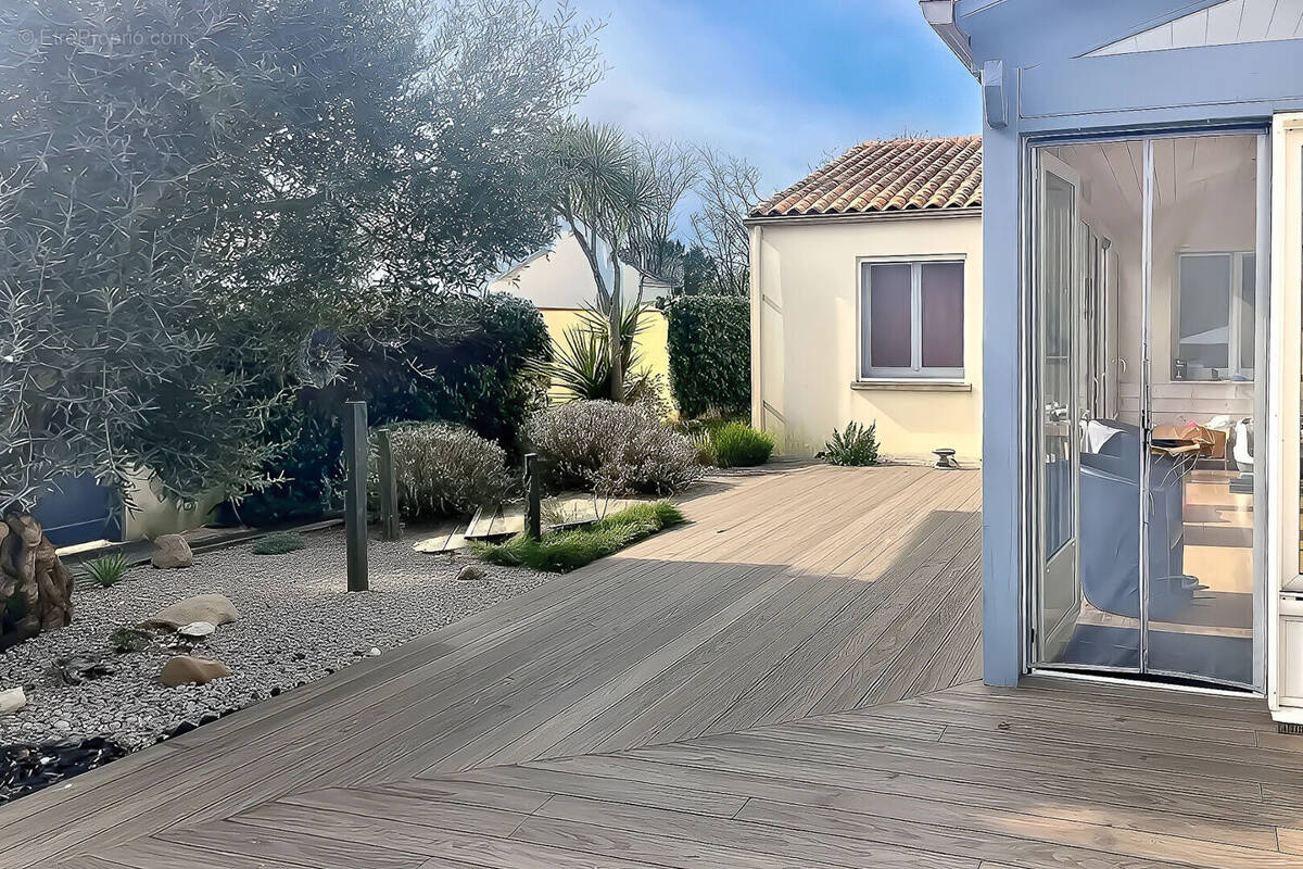 Maison à SAINT-JEAN-DE-LIVERSAY