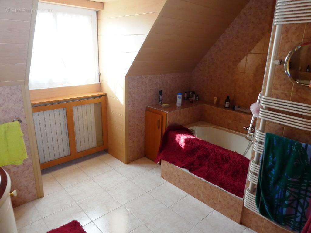 Maison à SAINT-CARADEC-TREGOMEL