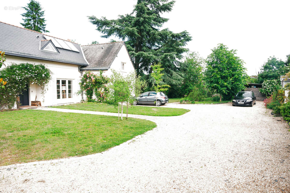 Maison à LES PONTS-DE-CE
