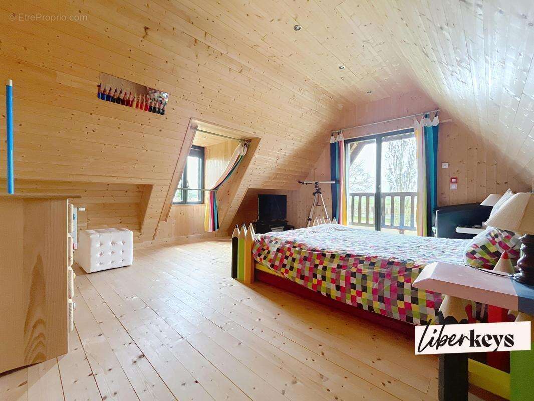 Propriété familiale avec piscine chauffée et maison d’amis – 500 m² aux portes de la Normandie, à 1h20 de Paris - photo 10