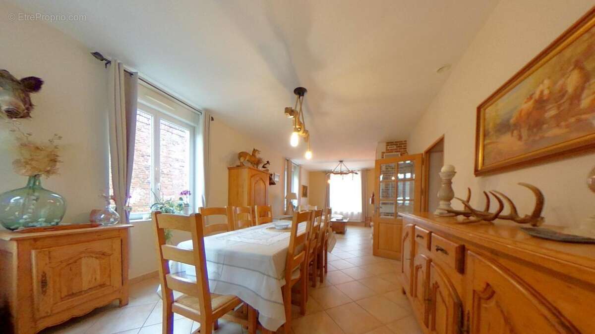 Maison à GOUZEAUCOURT