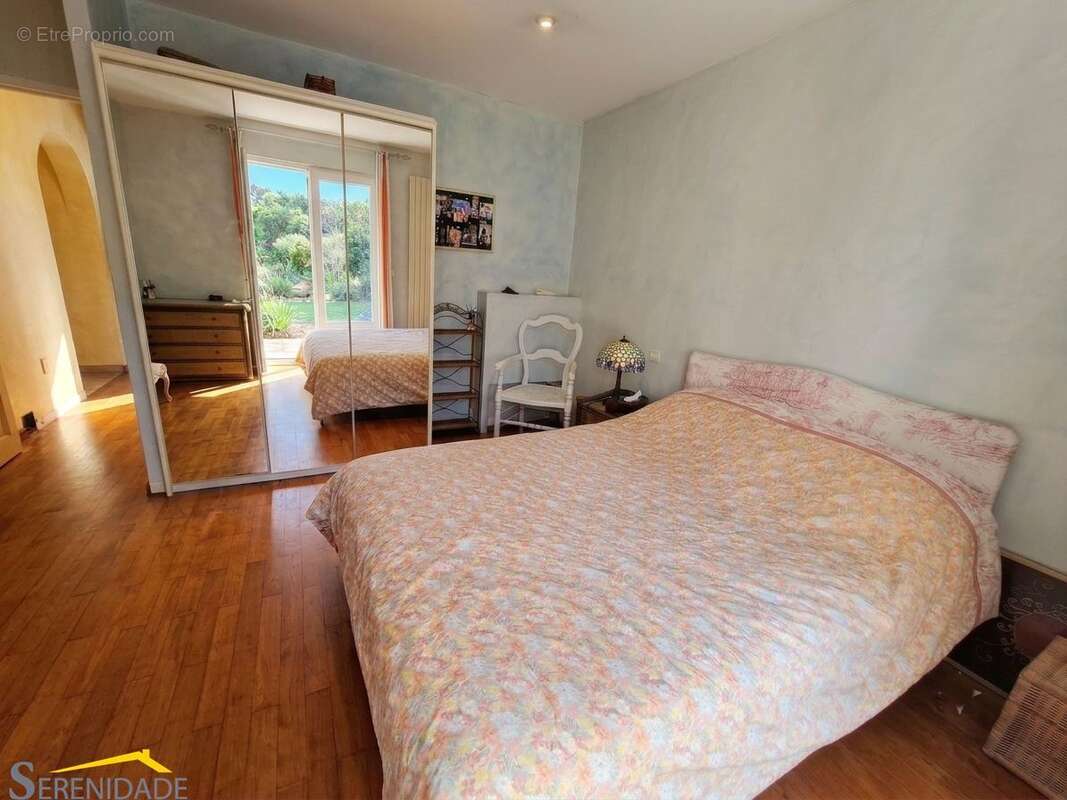 Maison 310 m² à Vias  - photo 8