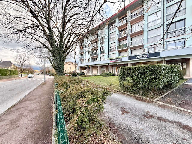 Commerce à DIVONNE-LES-BAINS