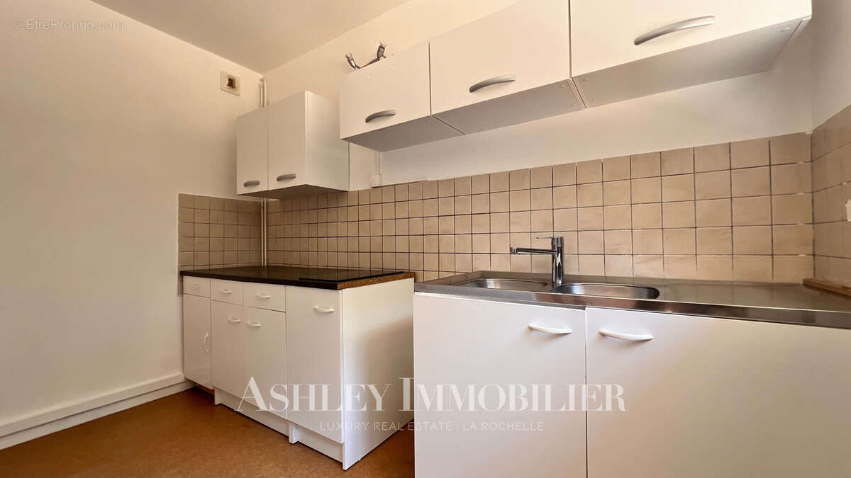 À vendre -  appartement type 2 - la rochelle quartier la genette - proche mer - photo 4