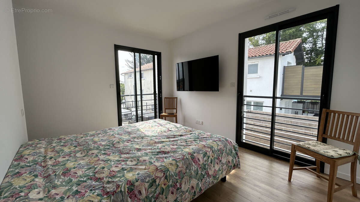 Maison à VAUX-SUR-MER