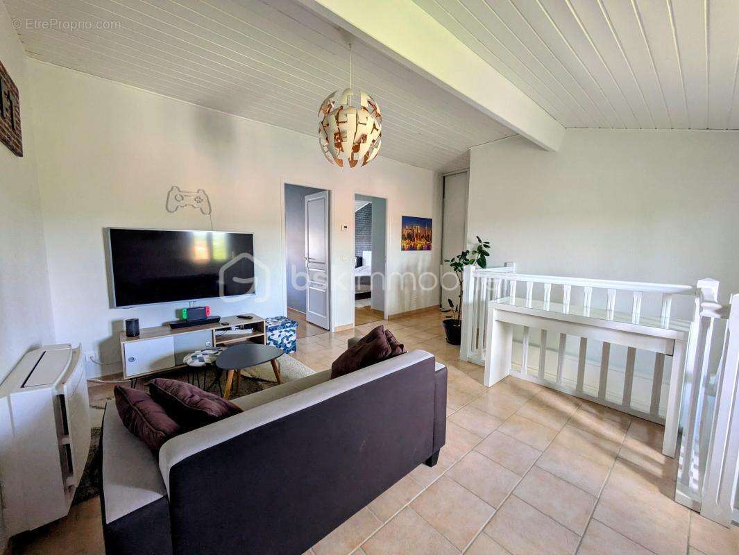 Villa d’architecte contemporaine avec piscine et domotique – 226 m² - photo 15