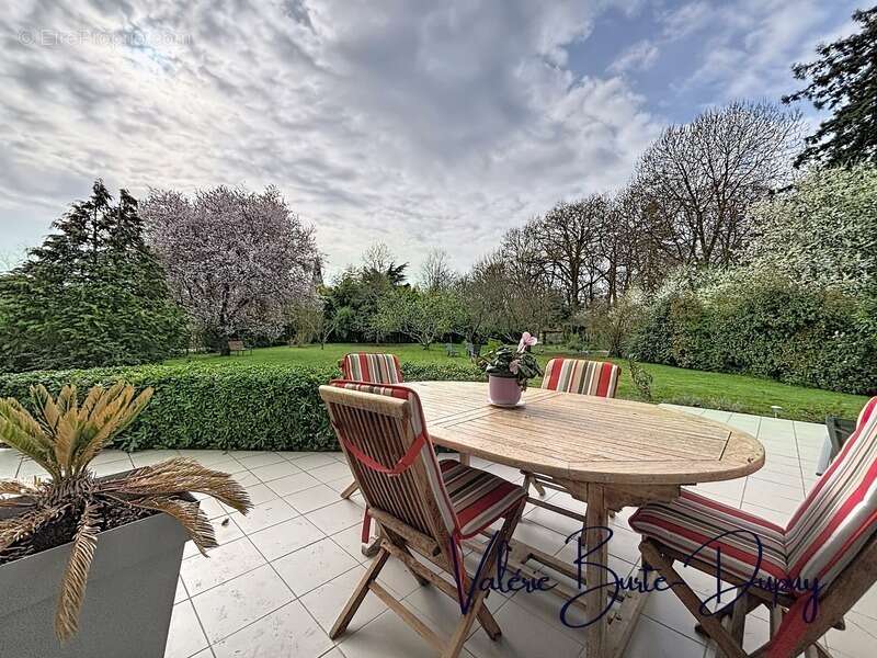 Maison à SAINT-DENIS-EN-VAL