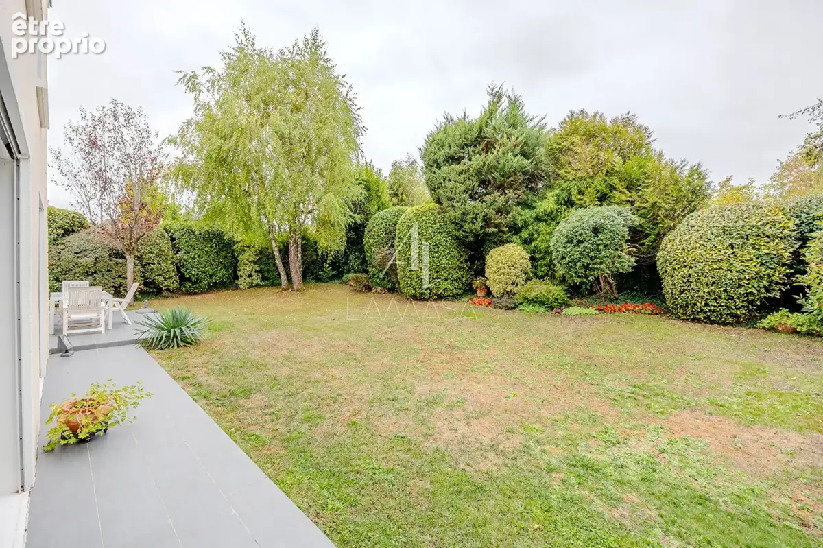 Maison familiale - 222m2 - Saint Thibault Des Vignes - photo 13