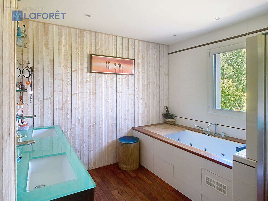 Maison à SAINTE-HELENE