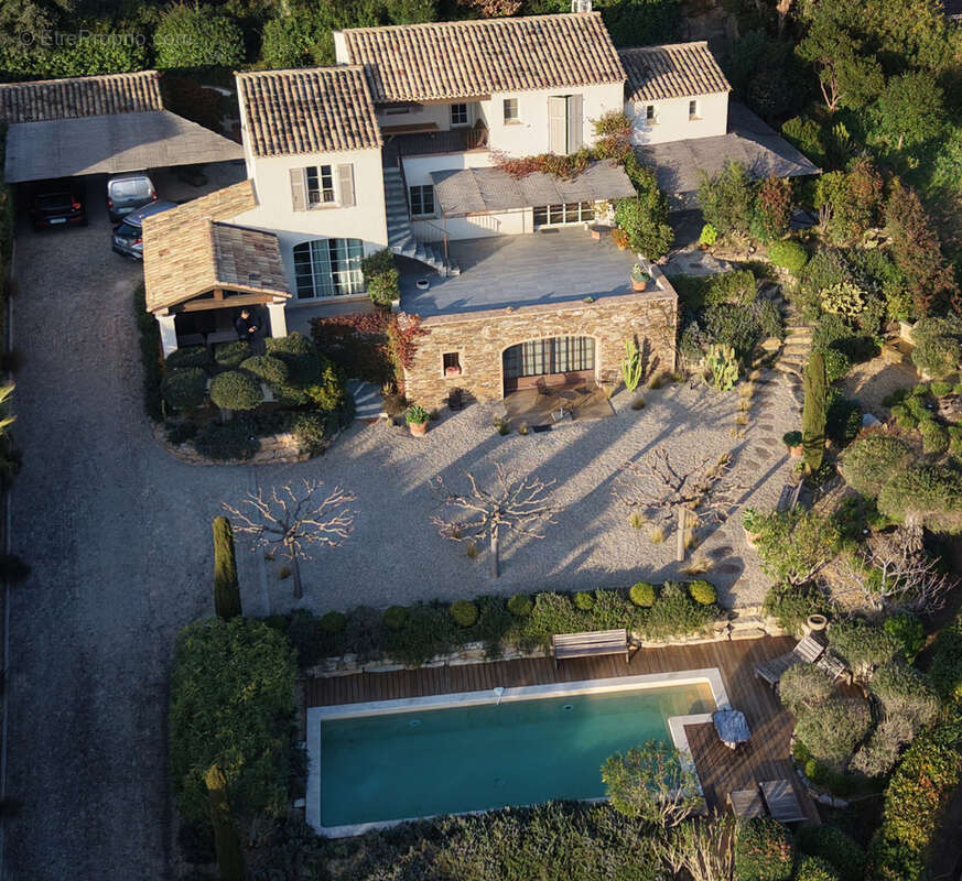 Maison à PLAN-DE-LA-TOUR