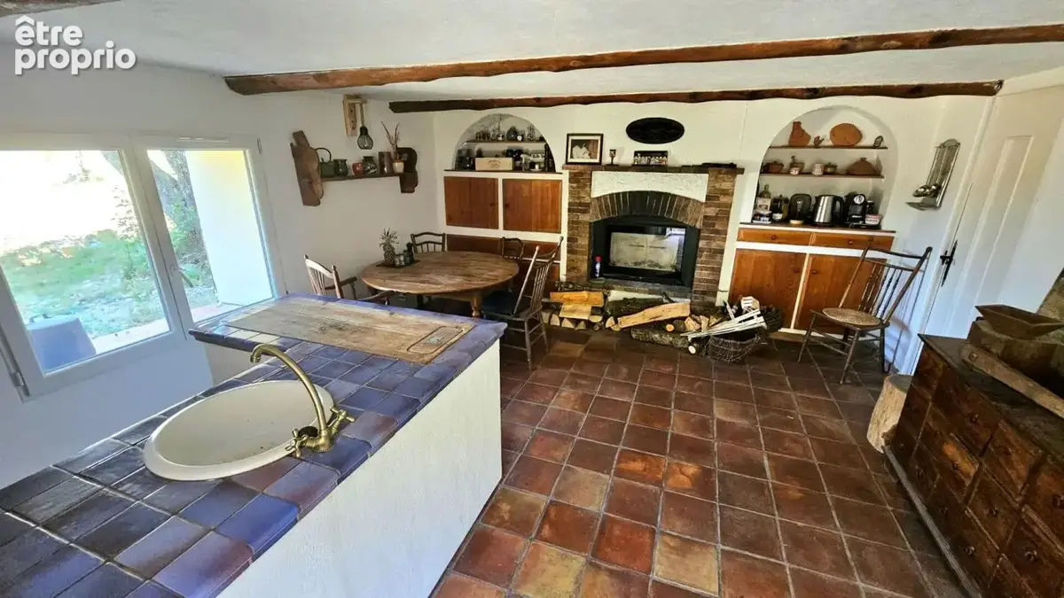 Maison de caractère rénovée avec goût . Vue panoramique .  Bargème (Var) - photo 5
