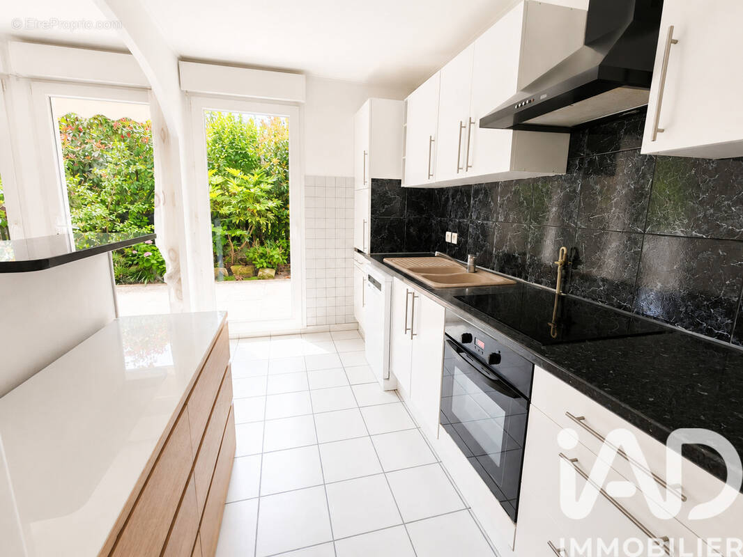 Photo 1 - Appartement à SAINTE-GENEVIEVE-DES-BOIS
