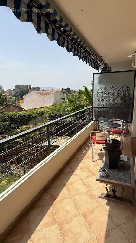 Le Cannet - Spacieux 3 pièces de 70 m2 rénové avec terrasse et garage fermé - photo 9