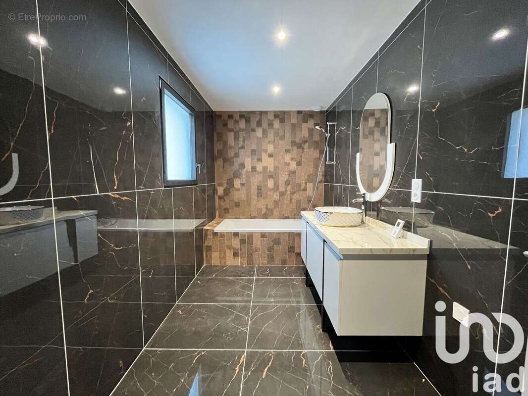 Photo 9 - Maison à SAINT-ERBLON