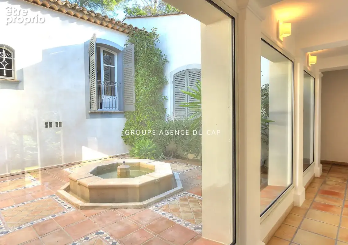 Villa d'exception à vendre à Saint Raphaël - Valescure, 7 pièces, piscine chauffée - photo 10