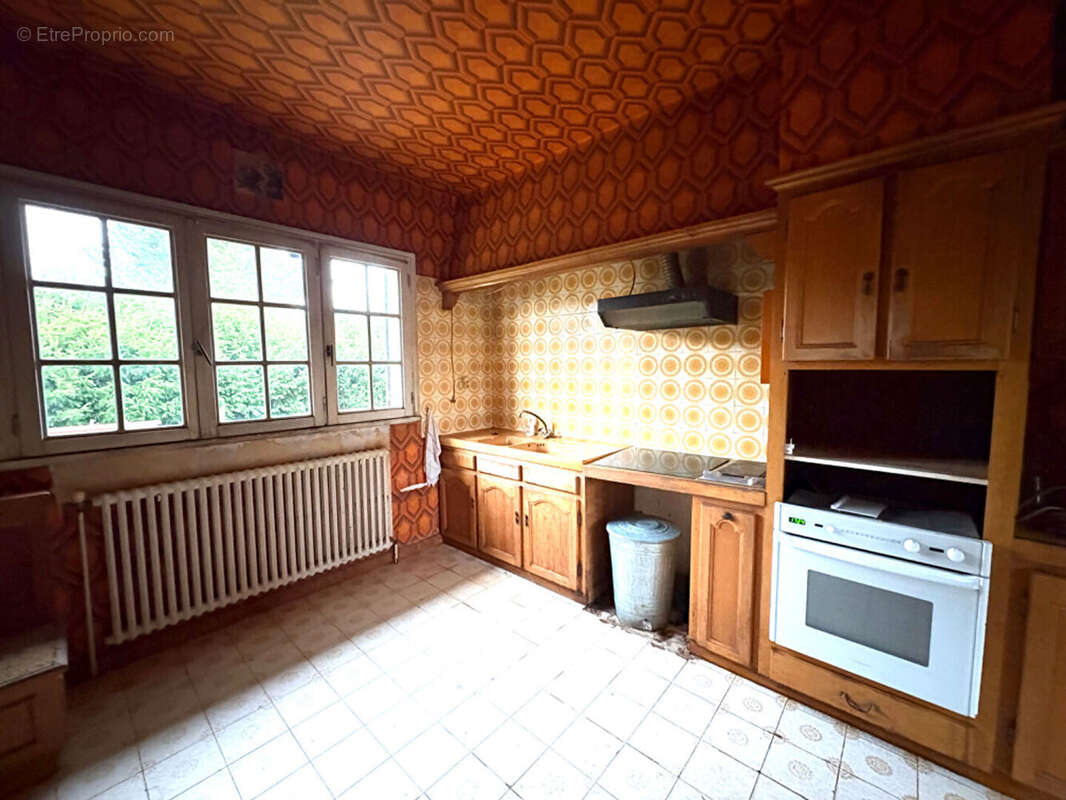 Maison à CRESPIERES