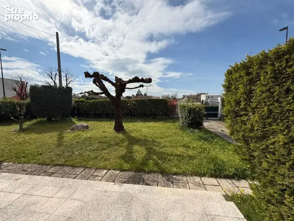 Maison 5 pièces 81 m² à vendre à Romans-Sur-Isere (26100) - photo 2
