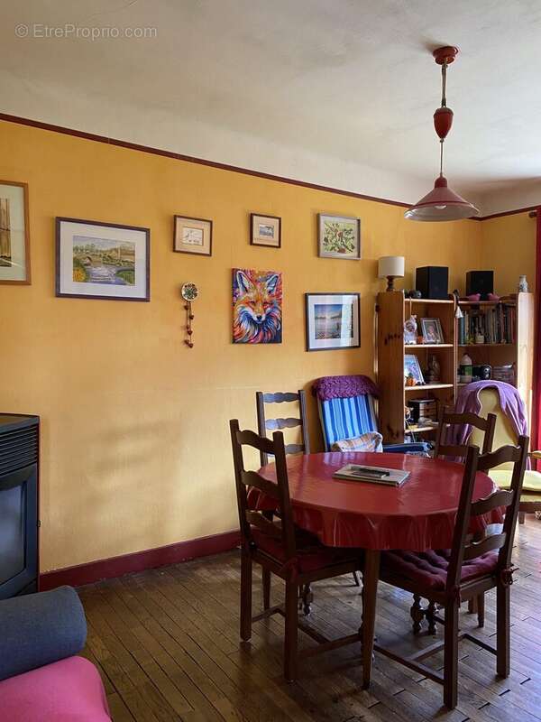 Maison à CHATEAUNEUF-LA-FORET