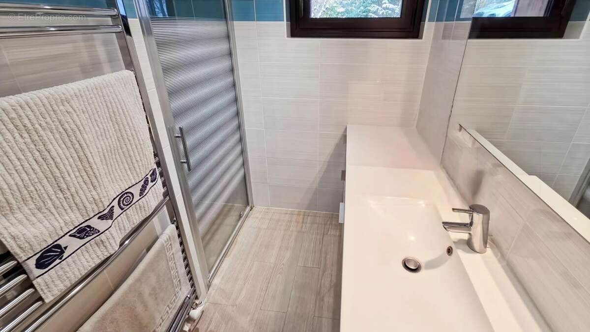 Maison à MONNETIER-MORNEX