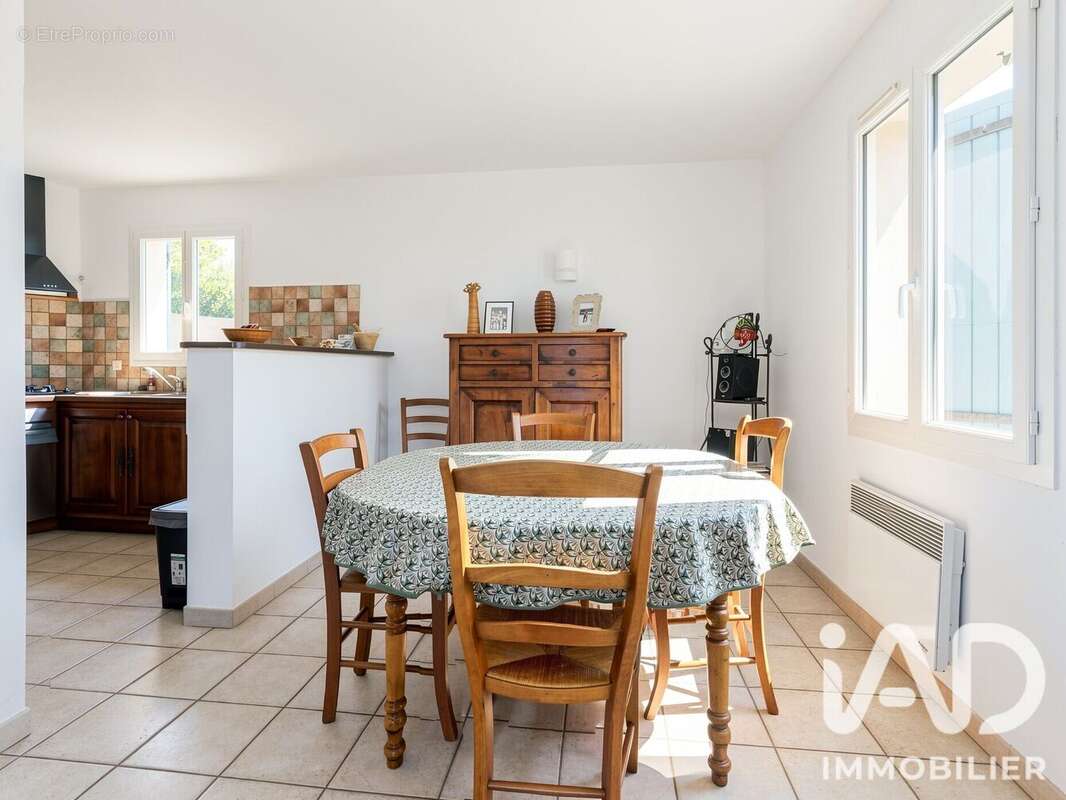 Maison 91 m² à Villelaure  - photo 8