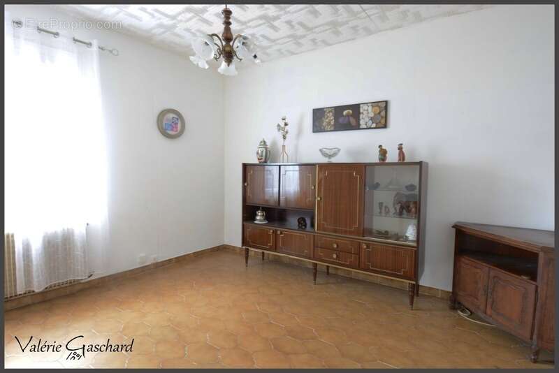 Maison à SAINT-SEURIN-SUR-L'ISLE