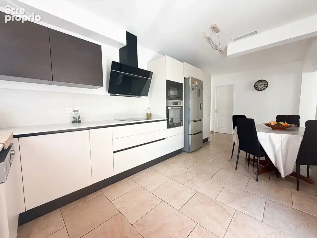 Cournonterral ? maison familiale de 140 m² avec piscine, jardin sans vis-à-vis et vue sur la garrigue - photo 6