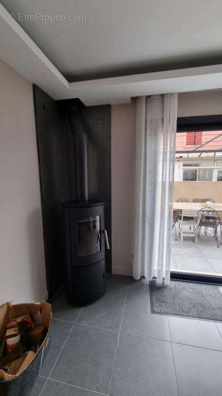 Maison à CUGES-LES-PINS