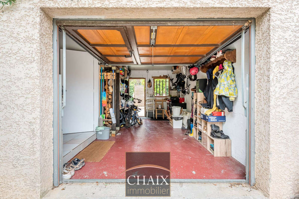 Aubagne   Dans un environnement résidentiel maison familiale de type 5 - photo 14