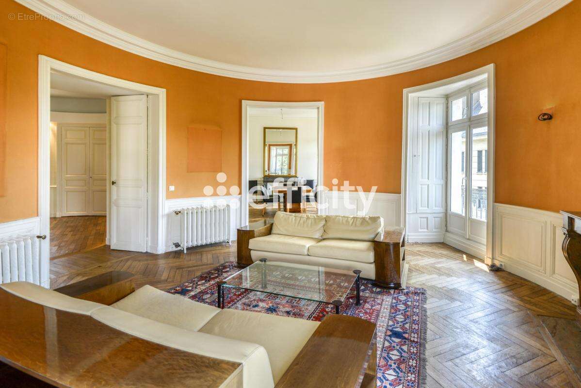 Appartement bourgeois - photo 2