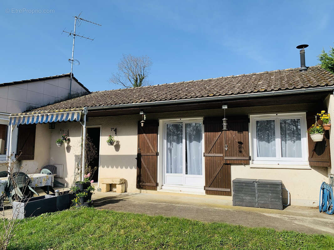 Maison à CHEROY