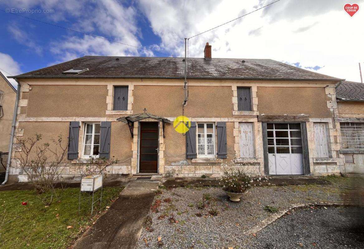 Maison à LIGNIERES
