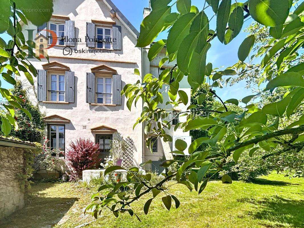 Maison à NOYERS